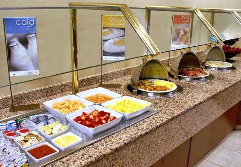 Готель Courtyard By Marriott Richmond Berkeley Ресторан фото