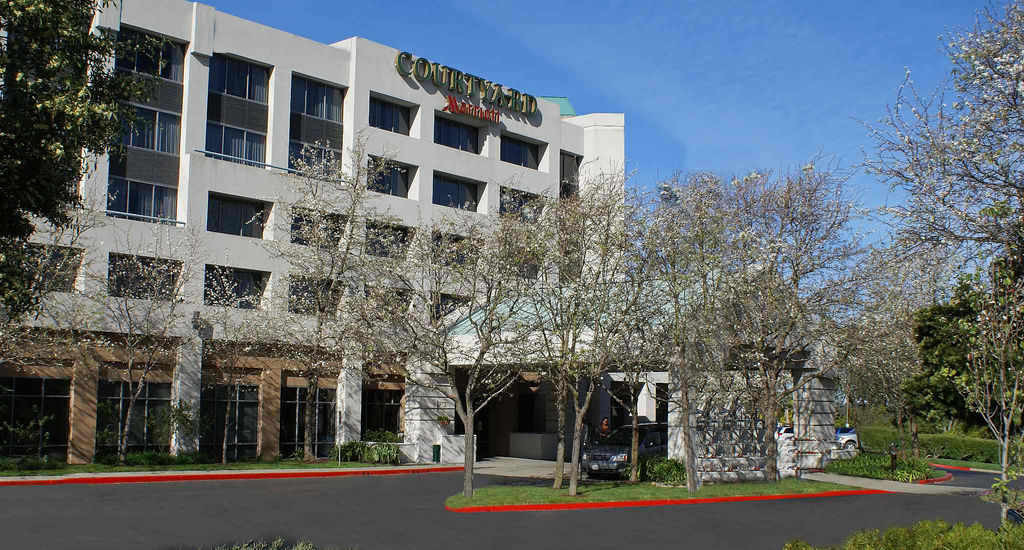 Готель Courtyard By Marriott Richmond Berkeley Екстер'єр фото